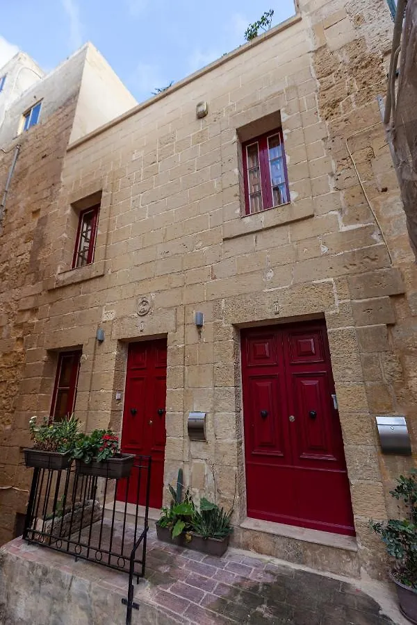 Apartment Designer Home With Comfy Sofa In Central Valletta By 360 Estates