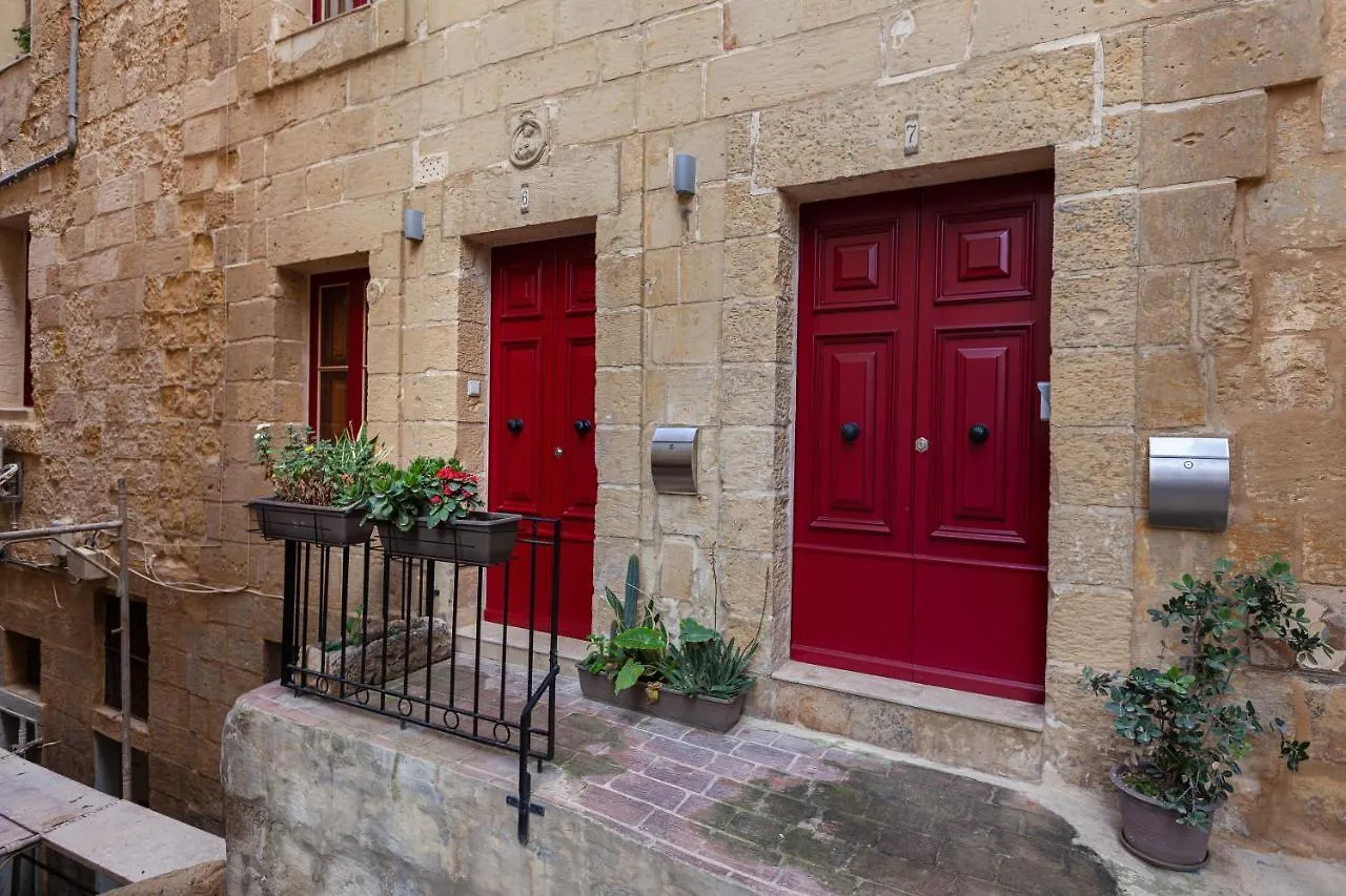 Designer Home With Comfy Sofa In Central Valletta By 360 Estates 0*,  Malta