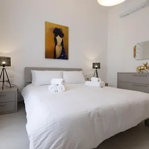 Collection - Mediterranean Views Apartment